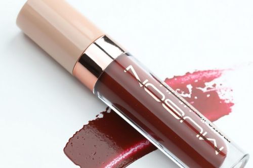 Kozmetik Ürün Fotoğrafçılığı: Packshot ve Lifestyle Çekimlerin Önemi - Özay Aydın Blog